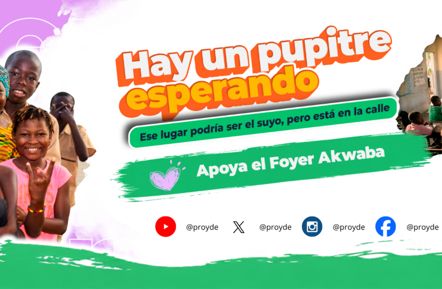 HAY UN PUPITRE ESPERANDO